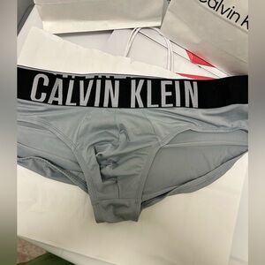 Calvin Klein | microfiber intense power Stretch Hip brief in grey  size XL